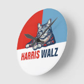 Harris Walz 2024明らかに赤い青い猫 ラウンド壁時計 (傾斜)