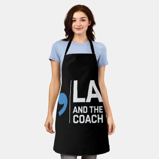 Harris Walz 2024 Comma La and The Coach 2024 エプロン (着用した状態)