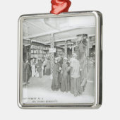 Harrodsの準備部、c.1901 メタルオーナメント (左)