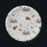 Harry Potter Cartoon Hogwarts Pattern ペーパープレート<br><div class="desc">This cute Harry Potter pattern features all your favorite things from Harry Potter in a cute cartoon art style.</div>