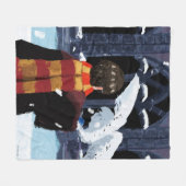HARRY POTTER™ & Hedwig in the Snow フリースブランケット (正面(横))