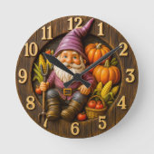 Harvest gnome with pumpkin rustic ラウンド壁時計 (正面)