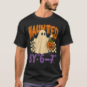 Haunted by 67 – Funny Ghost and Pumpkin Halloween  Tシャツ (正面)