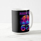 Haunted by 67 Funny Halloween Meme コーヒーマグカップ (正面右)