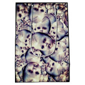 Haunted dolly wrapping paper ミディアムペーパーバッグ (裏面)