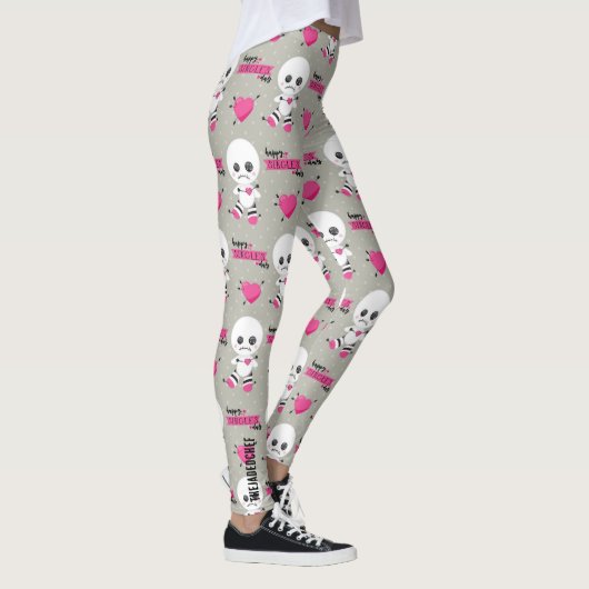 Haunted Heart: Voodoo Doll & Hearts Leggings レギンス (右)