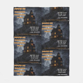 Haunted Squirrel Peak フリースブランケット