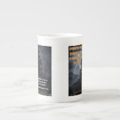 Haunted Squirrel Peak ボーンチャイナマグカップ (正面)