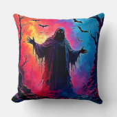 Haunting Demon Cloaked In Shadows Design クッション (正面)