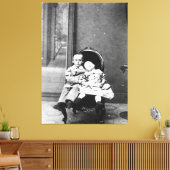 Haunting Vintage Sibling Portrait  キャンバスプリント (インサイチュ (リビング))