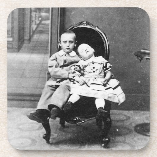 Haunting Vintage Sibling Portrait コースター (正面)