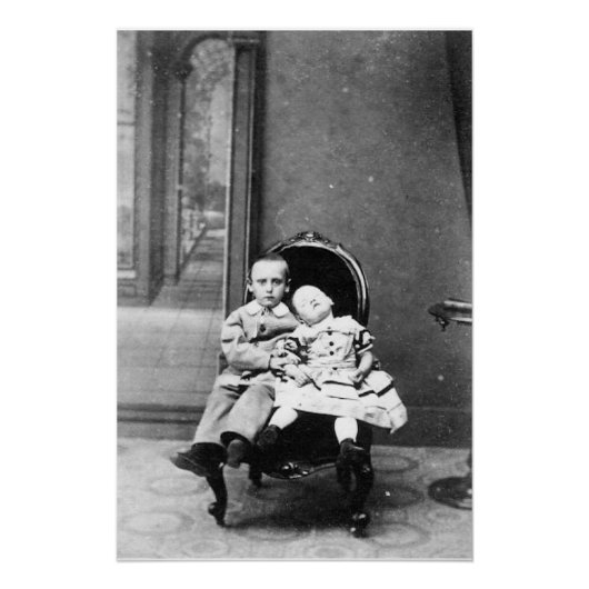 Haunting Vintage Sibling Portrait  ポスター (正面)