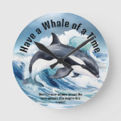 "Have a Whale of a Time" Pivotal Idiom with Orca ラウンド壁時計 (正面)