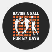 Having A Ball For 67 Days Basketball Player Studen ラウンドシール (正面)