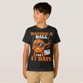 Having A Ball For 67 Days Dabbing Basketball Playe Tシャツ (正面フル)