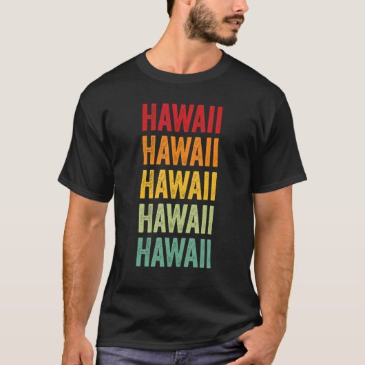 Hawaii County Hawaii Rainbow Text Design Tシャツ (正面)