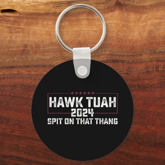 Hawk Tuah 2024 つば吐く大統領 キーホルダー (正面)