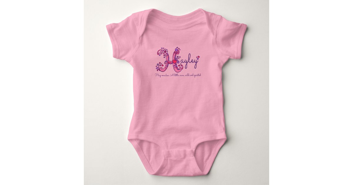 Hayleyの女の子の名前及びhのモノグラムのワイシャツを意味すること ベビーボディスーツ Zazzle Co Jp Hayleyの女の子の名前及びhのモノグラムのワイシャツを意味すること ベビーボディスーツ Zazzle Co Jp