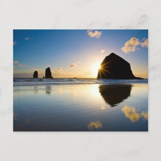 Haystack Rock Sunset – オレゴン州カノンビーチ ポストカード