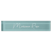 Hazy Aqua Elegant Handwritten Script デスクネームプレート (正面)