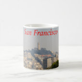 Hazy Coit Tower、San Fancisco、カリフォルニア コーヒーマグカップ (中央)