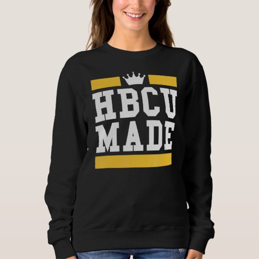 Hbcu Made教育を受けた黒いカレッジユニ スウェットシャツ (正面)