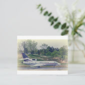 HDRBlackTailPlaneRedStripesOnRunway-.jpg ポストカード (スタンド正面)