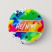 He/Him発音プライド水彩虹 缶バッジ (正面)