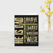 He Is Dad Camo Religious Father's Day Christian Da カード (黄色い花)