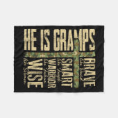 He Is Gramps Camo Religious Father's Day Christian フリースブランケット (正面(横))