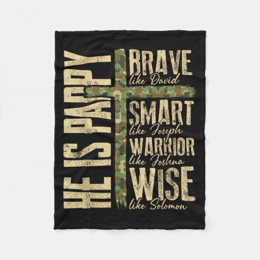 He Is Pappy Camo Religious Father's Day Christian  フリースブランケット (正面)