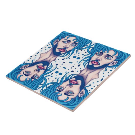 Head Of Bearded Blue Haired Alien Sci-Fi Art タイル (側面)