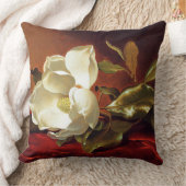 Heade - A Magnolia on Red Velvet クッション (ブランケット)