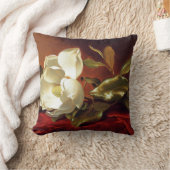Heade - A Magnolia on Red Velvet クッション (ブランケット)