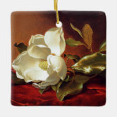 Heade - A Magnolia on Red Velvet セラミックオーナメント (正面)
