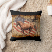 "Heading West"馬、ワシ、および米国国旗 クッション (ブランケット)