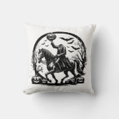 Headless Horseman Halloween Circle Design クッション (正面)