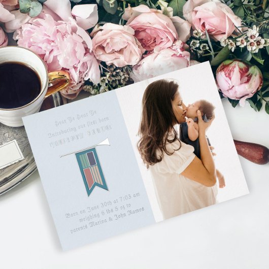 Hear Ye中世の写真誕生の発表 箔招待状