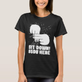 Hearing Aid Deaf Pride ASL hand sign language sit Tシャツ (正面)