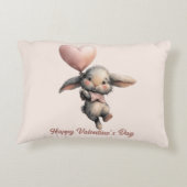 Heart Balloon Bunny for Valentines アクセントクッション (裏面)