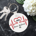 Heart Beat Doctor Nurse Medical キーホルダー<br><div class="desc">Simple modern heart beat nurse medical graduation keychain. This design features a red heartbeat EKG line, making it perfect for celebrating a nursing school or medical school graduation. The bold red line adds a clean, meaningful touch that stands out while still feeling sleek and minimal. You can fully customize the...</div>