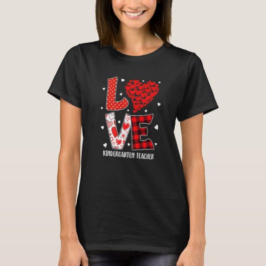 Heart Love Kindergarten Teacher Red Plaid Valentin Tシャツ (正面)