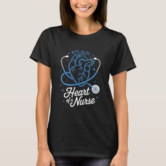 Heart of a Nurse Anatomical Cardiac Nursing Gift R Tシャツ (正面)