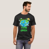 Heart Shaped Earth Day Everyday Bees World Environ Tシャツ (正面フル)