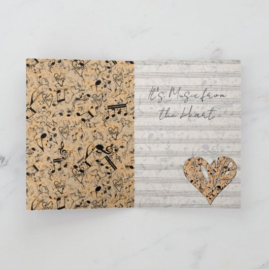 Heart-Shaped Love Typography with Musical Notes カード (内部)