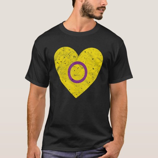 Heart with Intersex Flag   Pride Month Tシャツ (正面)