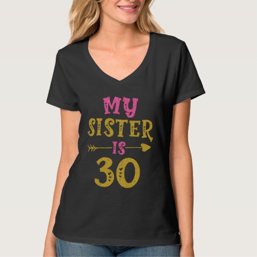 Hearts 30th Bday For Sister From Sister Brother Tシャツ (正面)