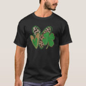 Hearts Leopard Irish Shamrock Happy St Patricks Da Tシャツ (正面)