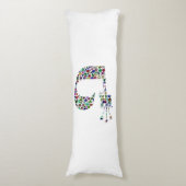 Hebrew Letter 'TET' made with Diamonds ボディピロー (正面縦)