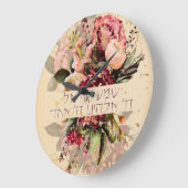 Hebrew Shema Israel - Jewish Prayer with Flowers ラージ壁時計 (傾斜)